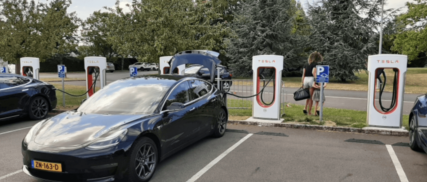 Tesla Superchargers bij Novotel Lille Aéroport