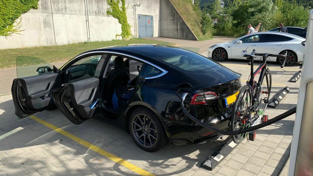 Tesla Supercharger Pratteln Zwitserland