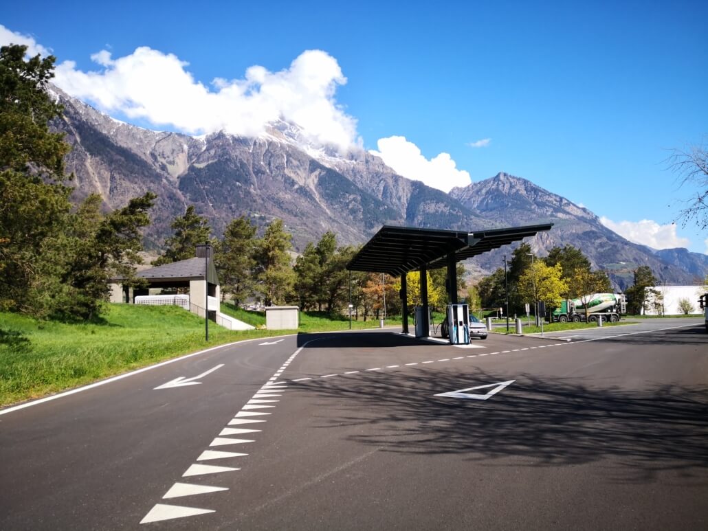 Dankzij GOFAST kun je op de mooiste plekken in Zwitserland snelladen