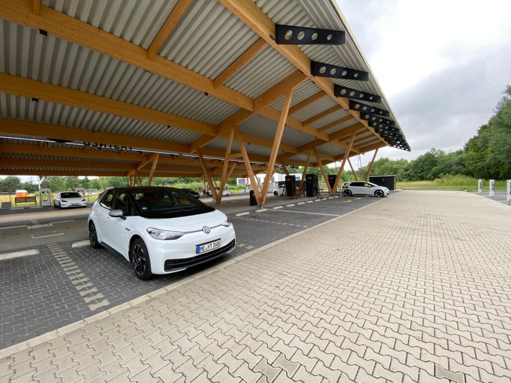 Koop of huur goedkoper een elektrische auto in Duitsland