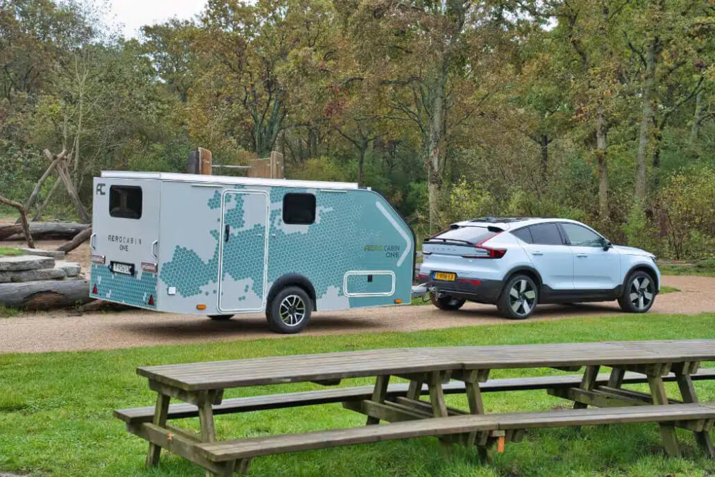 Aerocabin One Caravan met Volvo C40